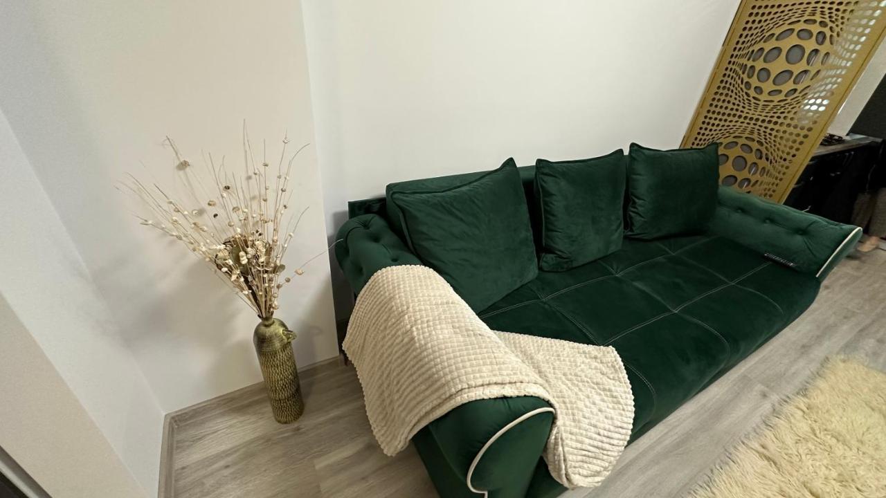 Apartament Lux Bacovia 2 Apartment Bacau Ngoại thất bức ảnh