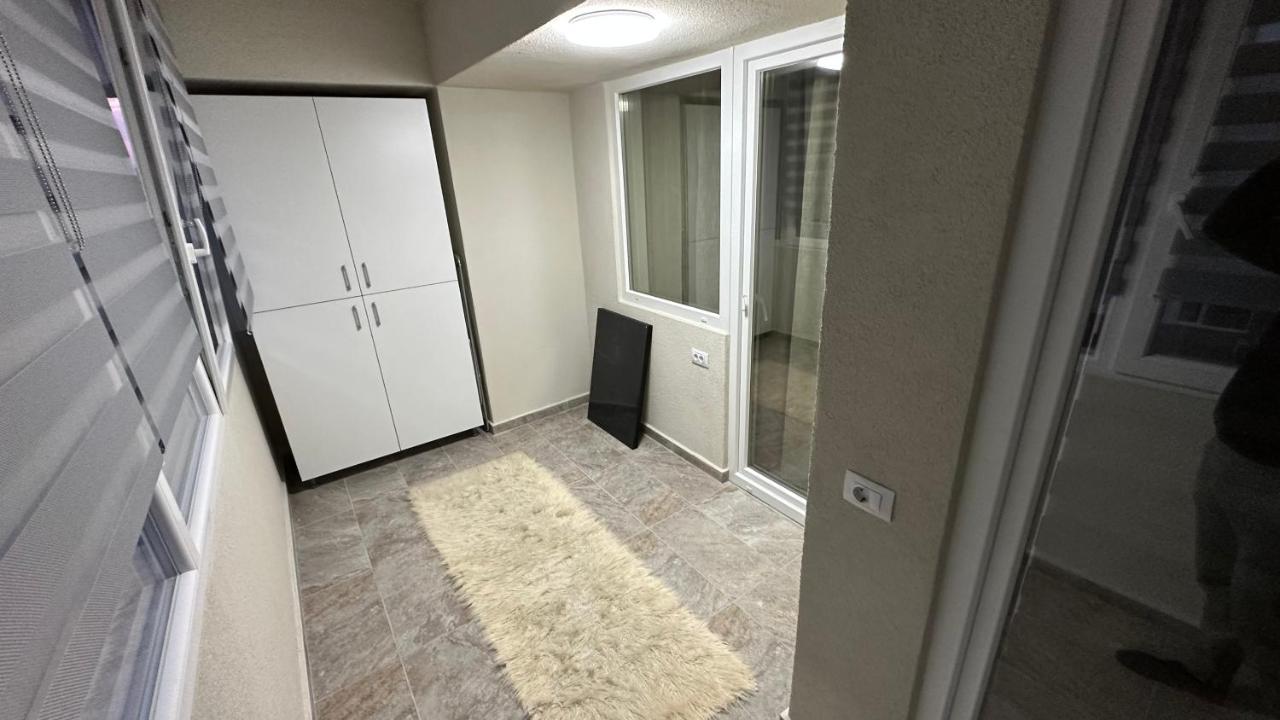Apartament Lux Bacovia 2 Apartment Bacau Ngoại thất bức ảnh